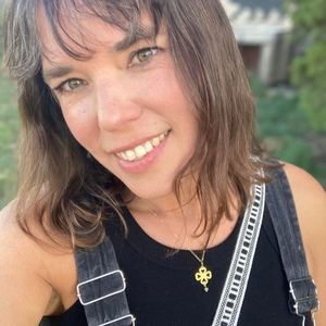 Meet your Posher, Erin devi